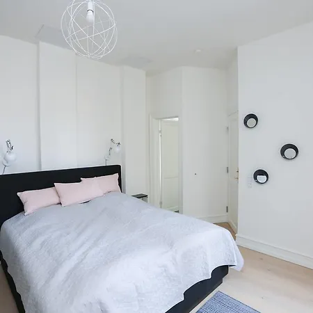 Wonderful Brand New 140m2 Designer Apt. * Копенгаген