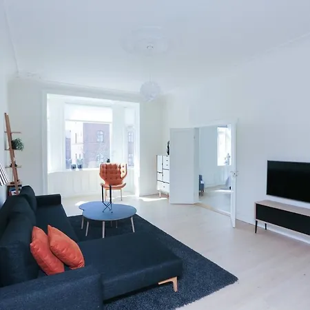 Wonderful Brand New 140m2 Designer Apt. * Копенгаген